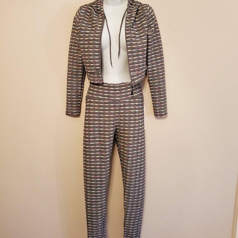 NWT New Fashion Two-Piece Honeycomb Active Bun Sculp Seam Leggings, Size S/M. - Picture 5 of 12